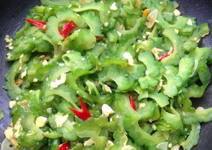 Ini dia! Resep bikin Tumis Pare Telur yang sesuai selera