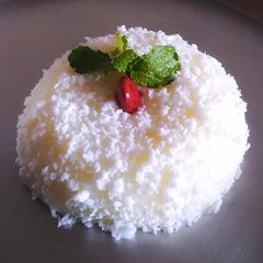 A picture of Coconut milk pudding.