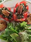 Tomates rellenos con pesto (Me embarcaré en tu perfumada intimidad)