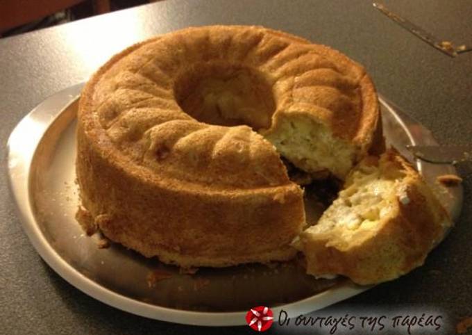 κύρια φωτογραφία συνταγής Τυρόπιτα-κέικ της Φραντζέσκας