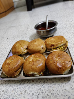 કચ્છી દાબેલી (Kutchi Dabeli Recipe In Gujarati) રેસીપી મુખ્ય ફોટો