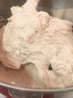 Una foto de Crema de chocolate para rellenar y cubrir tortas