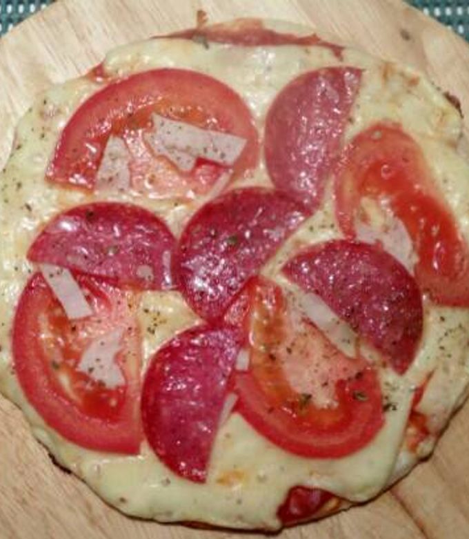 Una foto de Pizza fácil en masa de tortillas