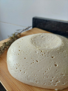 Una foto de Muzzarella de castañas de cajú (sin lactosa 💯)