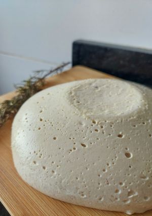 Una foto de Muzzarella de castañas de cajú (sin lactosa 💯)