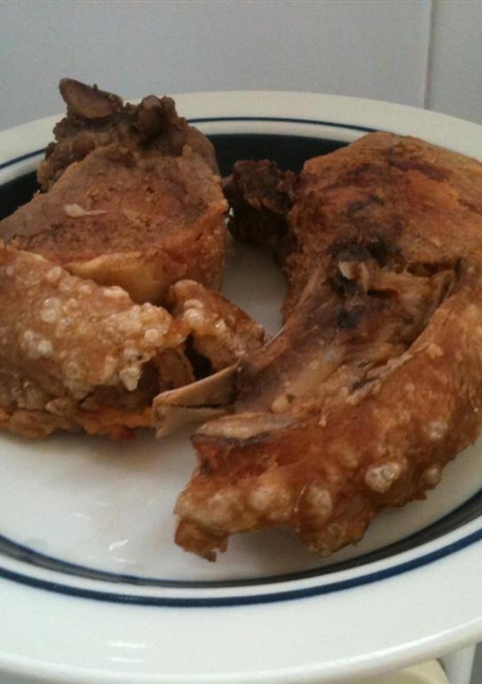 Una foto de Chuletas de cerdo muy crujentes