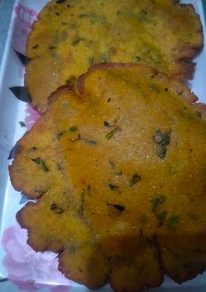 मक्के के आटे की पूरी (Makke ke aate ki puri recipe in hindi) रेसिपी मुख्य फोटो