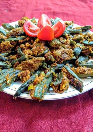 A picture of Stuffed (okra) bhendi masala(maharastrain style).