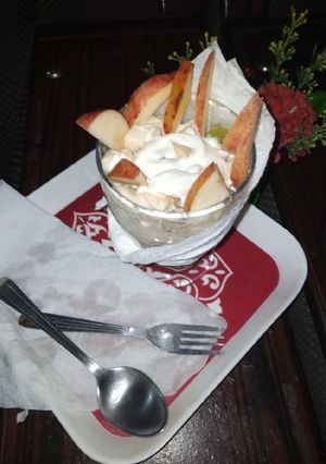 A picture of Creamy fruits chat.
