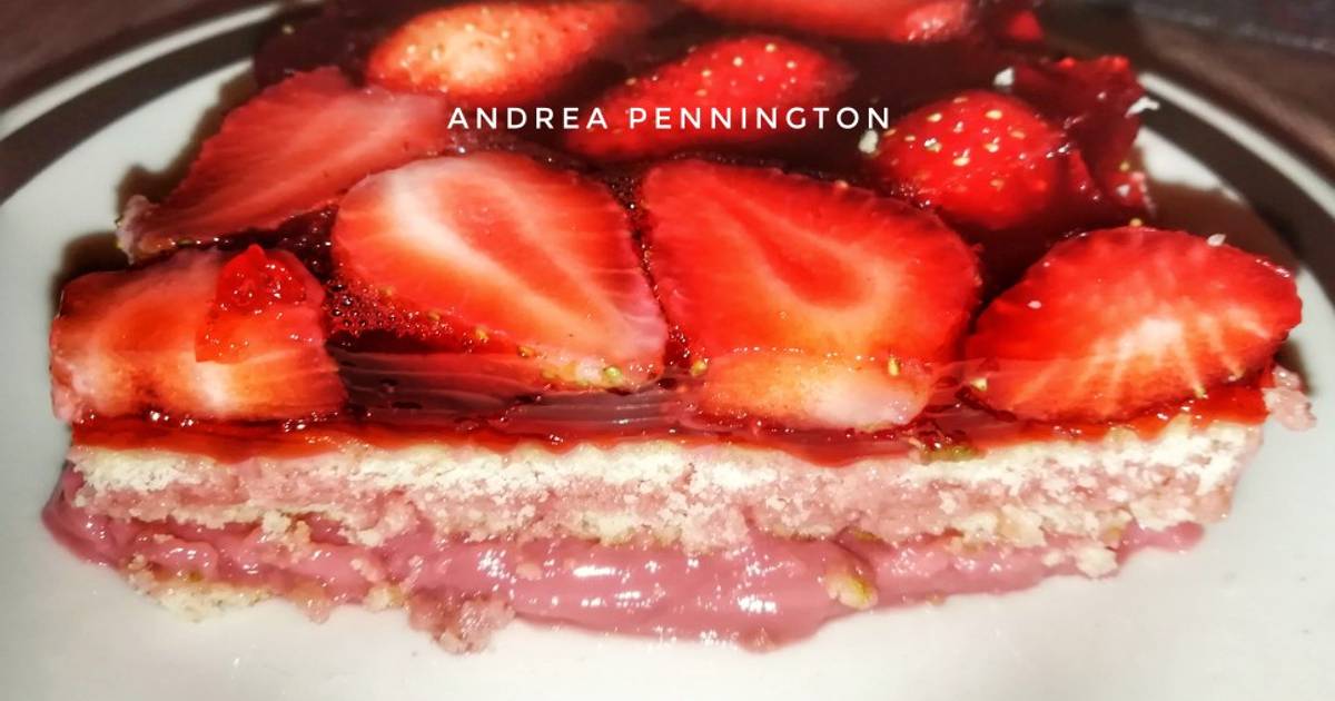 Pastel de fresas y gelatina Receta de Andrea Pennington ??- Cookpad