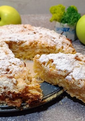 A picture of Super Easy Apple Cake | No Kneading, No Fuss.