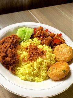 Foto resep Nasi Kuning (Rice Cooker)