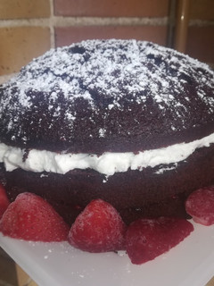 Una foto de Bizcocho de chocolate relleno