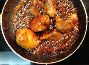 Hình của món Gà rim nước mắm nhanh cho bữa sáng.