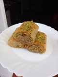 Rollitos de baklava con nueces y pistachos