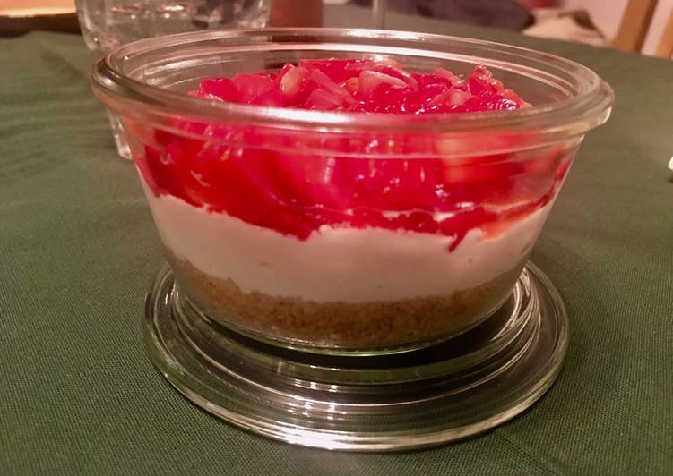 Cheesecake monoporzione allo yogurt mascarpone e fragole