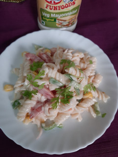 મેયો પાસ્તા સલાડ(Mayo pasta salad recipe in Gujarati) રેસીપી મુખ્ય ફોટો