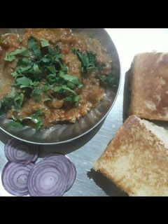 पाव भाजी (Pav bhaji recipe in Hindi) रेसिपी मुख्य फोटो