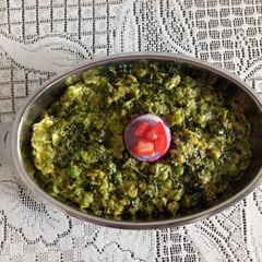 A picture of Methi matar malai.