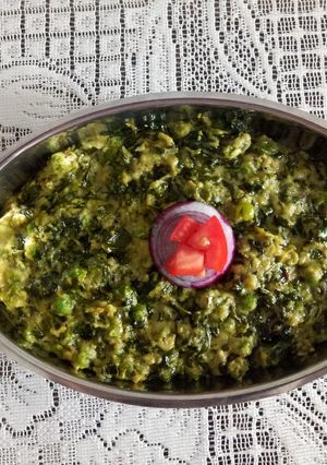 A picture of Methi matar malai.