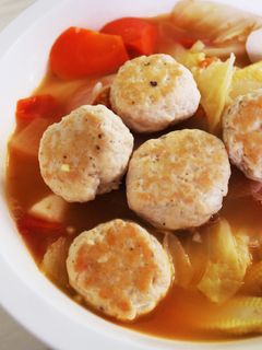 雞肉丸番茄蔬菜湯 的食譜成品照片