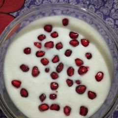 A picture of Fruit raita.