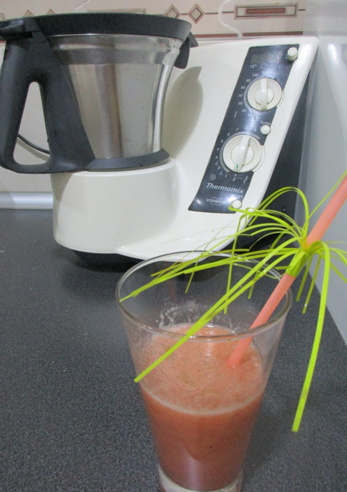 Una foto de Zumo multifrutas (Thermomix)