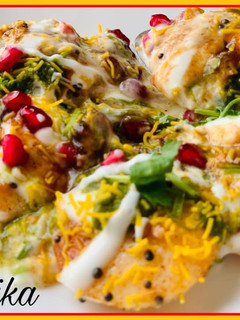 A picture of Idli Chaat.