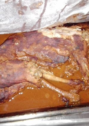 Una foto de Cabrito en salsa de chile ancho