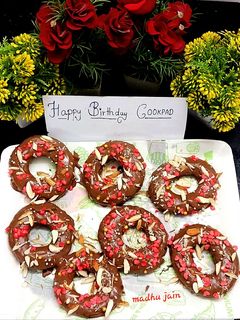 चॉकलेट डोनट (chocolate Donut recipe in hindi) रेसिपी मुख्य फोटो