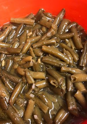 A picture of Southern smoky green beans.