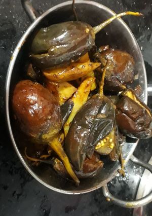 A picture of Sookhe aloo baingan sabzi.