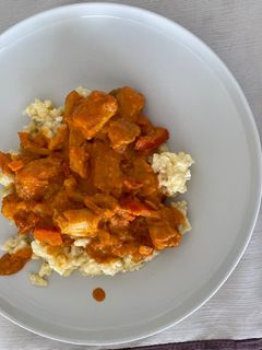 Harcsapaprikás túrós nokedlivel recept fotója