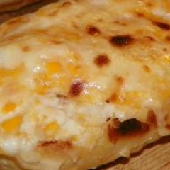 A picture of Extra Cheesey Garlic Bread.