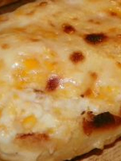 A picture of Extra Cheesey Garlic Bread.