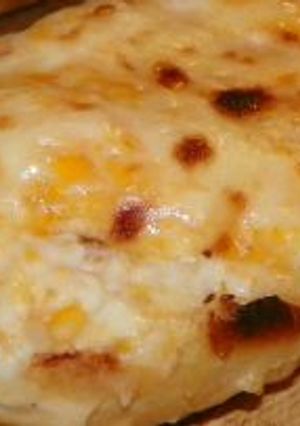 A picture of Extra Cheesey Garlic Bread.