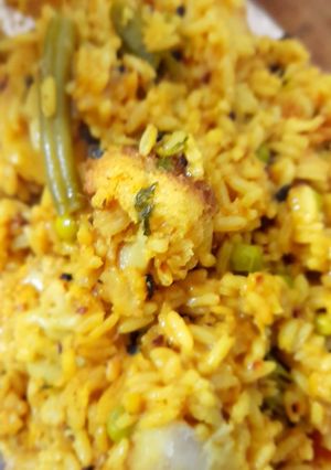 কাঁচা মুগ ডালের ভোগের খিচুড়ি (Bhoger Khichuri recipe in Bengali) রেসিপির প্রধান ছবি
