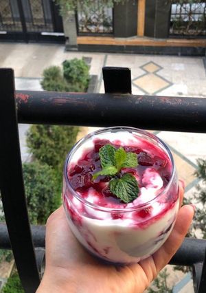عکسی از دستور ماست با مربا به (میان وعده ی خوشمزه😋)