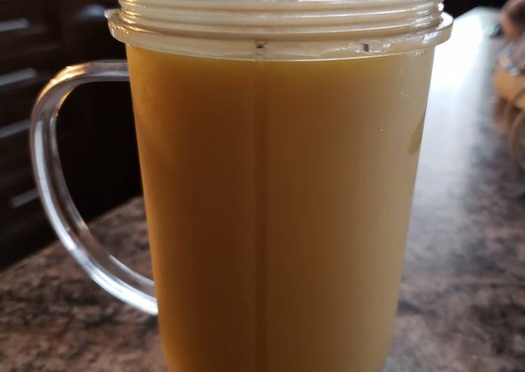 Simple Way to Make Appetizing Mango Pineapple Smoothie