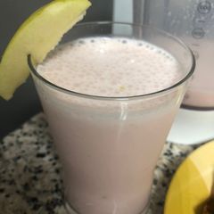 Banana half apple creamy drink A picture of Banana half apple creamy drink.