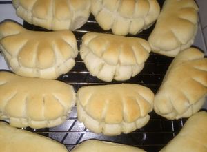 Una foto de Pan casero, mini corderos!
