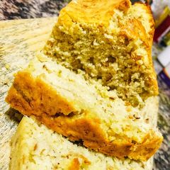 A picture of Coconut bread with lemon glaze🤤🤤.