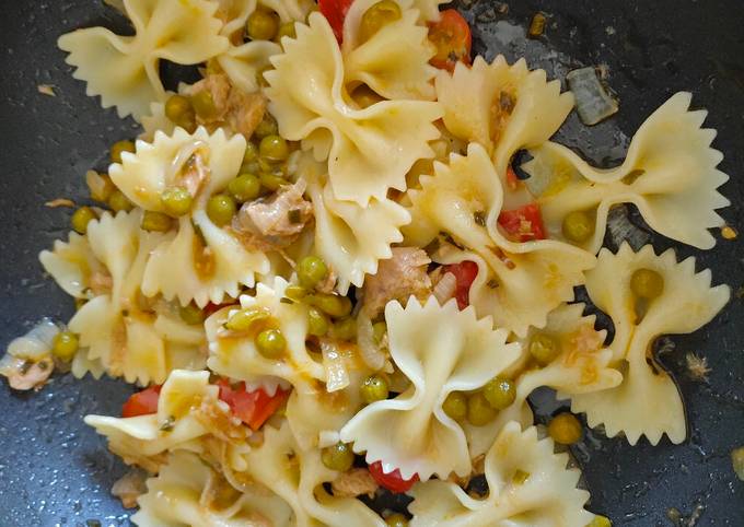 Ricetta di Ultimate Farfalle con tonno,piselli e pomodorini 😋