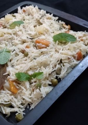 தேங்காய் பால் புலாவ் செய்முறை முக்கிய புகைப்படம்