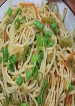 A picture of Veg Chowmein.