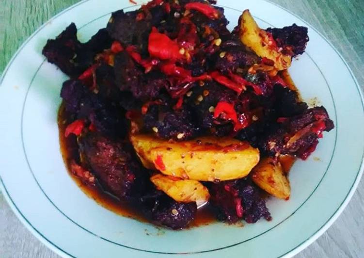 Dendeng kentang balado khas Sumatera Barat