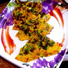 A picture of Besan cheela.