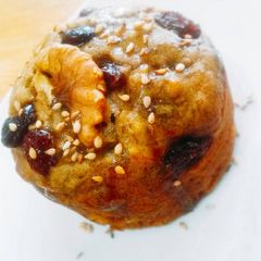 Moist banana muffin A picture of Moist banana muffin.