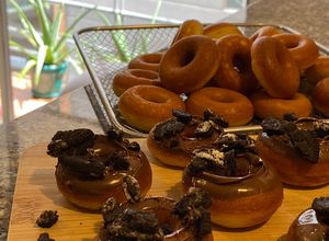 Una foto de Mini Donitas de Nutella con Oreo