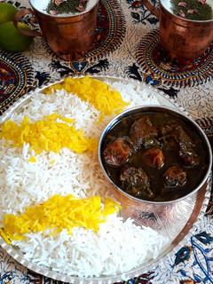 عکسی از دستور خورشت آلو اسفناج